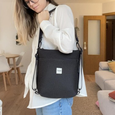 2100002095351 (1) Mini bolso mochila malla 3D negr 1