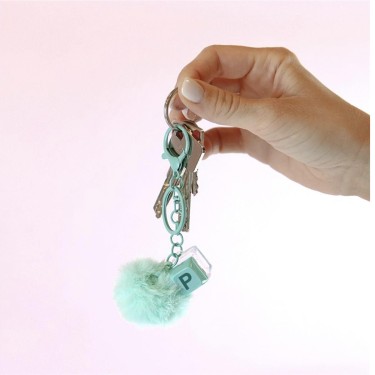 8435458181971 Llavero pompón menta tecla letra P – 1