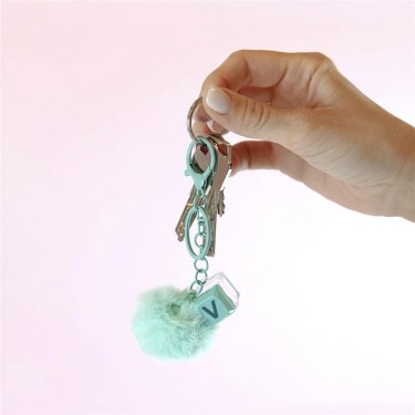 8435458182022 Llavero pompón menta tecla letra V – 1