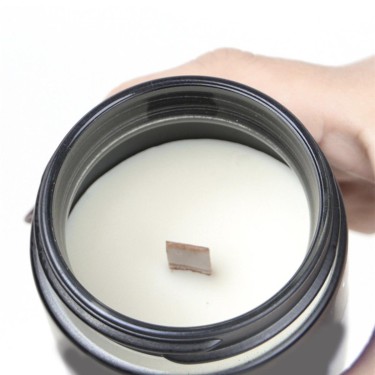 8435458182558 Vela aromática Éxito negra – Lovely  1