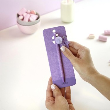 8435458184217 Bolígrafo lila letra R con pompón –  1