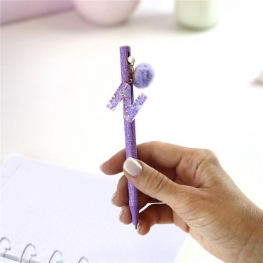 8435458184248 Bolígrafo lila letra N con pompón –  1