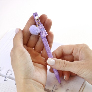 8435458184286 Bolígrafo lila letra I con pompón –  1