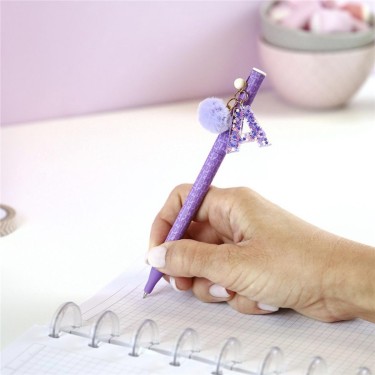 8435458184354 (2) Bolígrafo lila letra A con pompó 2