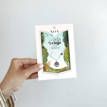 8435458191727 Colgante acero plateado La vida es e 1